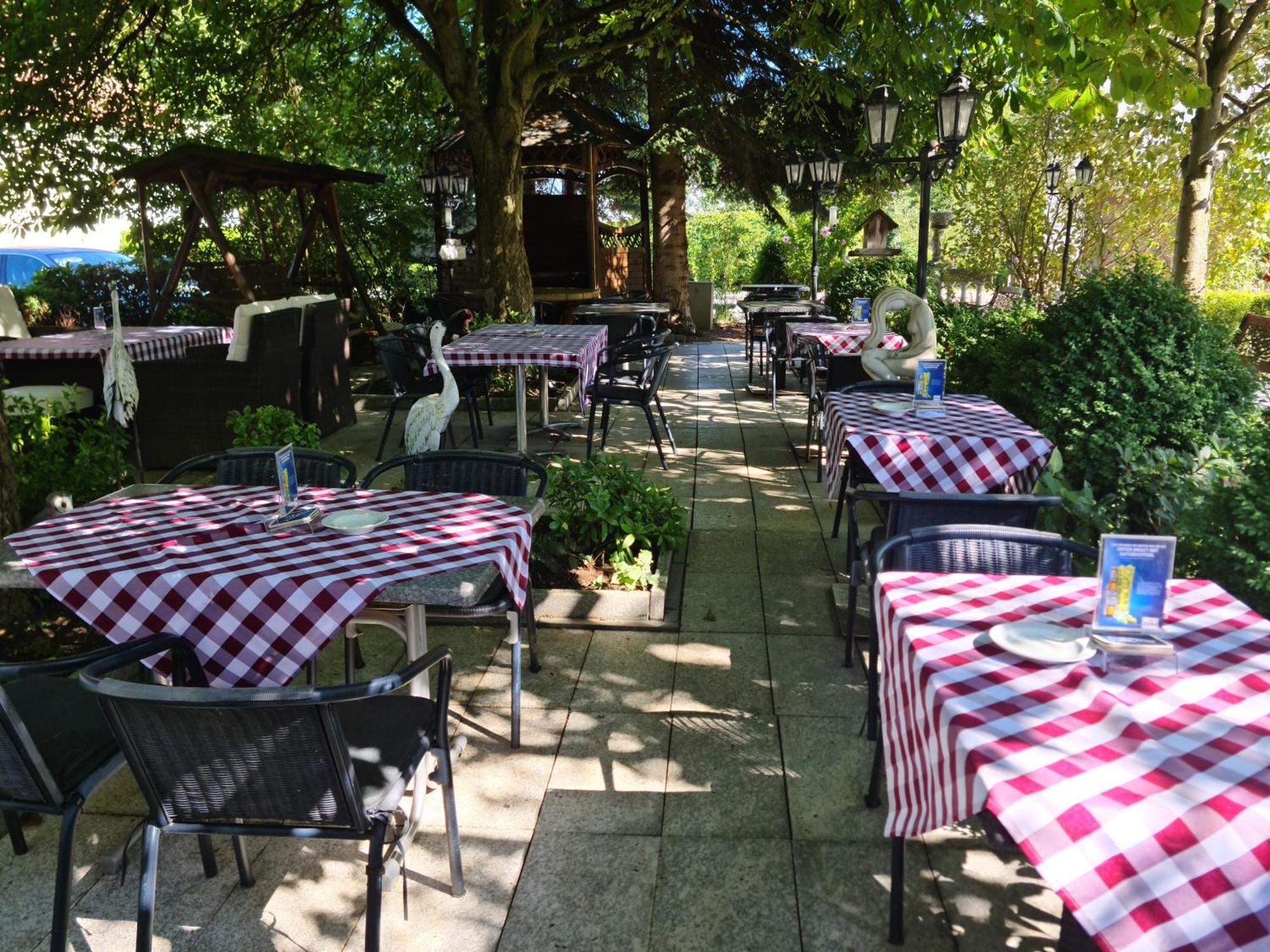 Hoeckner Plaza Hotel Attnang-Puchheim Экстерьер фото